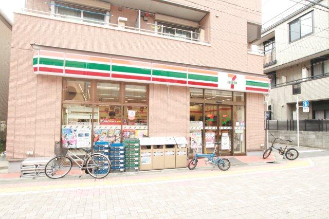 コンビニ　セブンイレブン杉並久我山3丁目店（コンビニ）まで521m