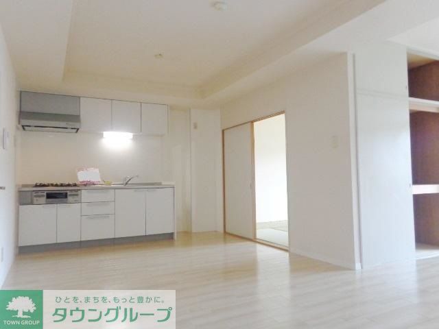 居室・リビング　★お部屋探しは株式会社タウンハウジング東京まで★