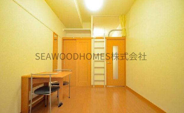 居室・リビング　※同タイプの部屋の写真です。現況優先。
