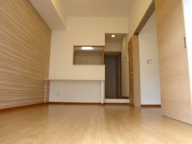 居室・リビング　人気のカウンター式キッチンです。