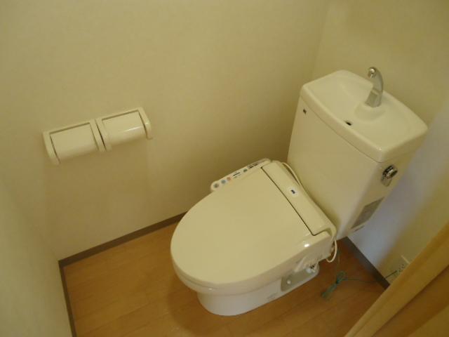 トイレ　シャワー付トイレ