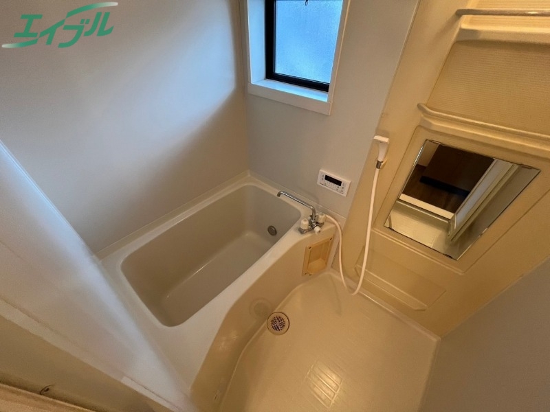 バス・シャワールーム　同物件別部屋の写真