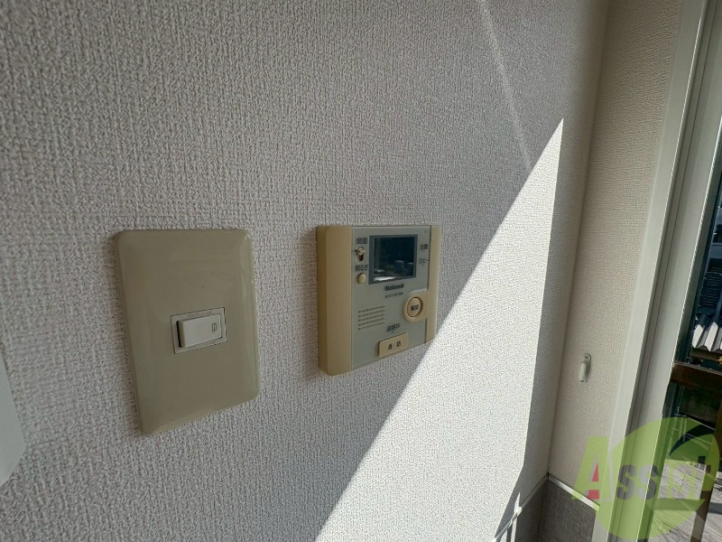 セキュリティ　ＴＶモニター付インターホンです。来客者の顔が見えるので安心！