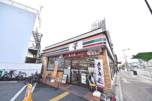 コンビニ　セブンイレブン　大阪清水駅前店（コンビニ）まで511m