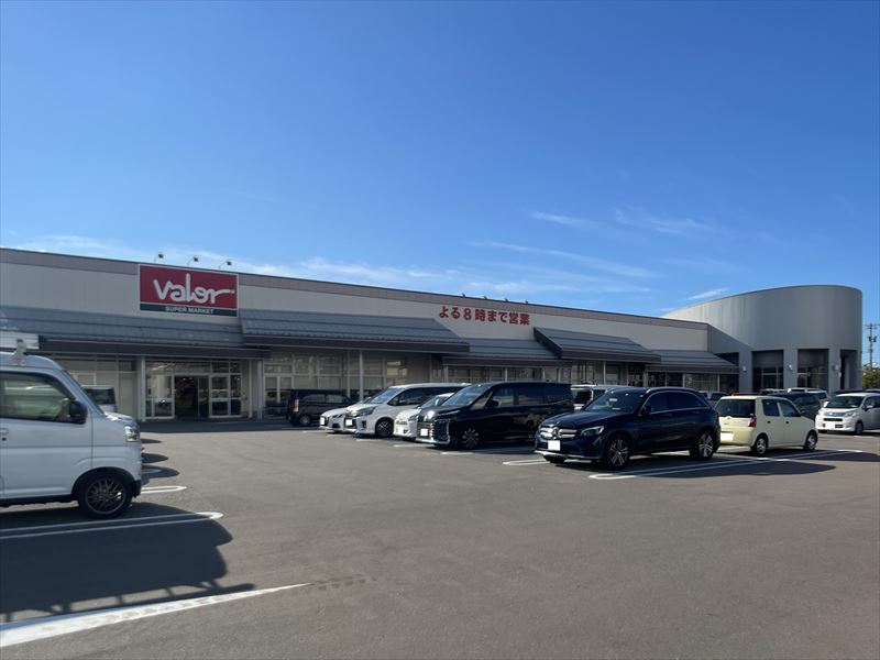 スーパー　バロー押越店（スーパー）まで732m
