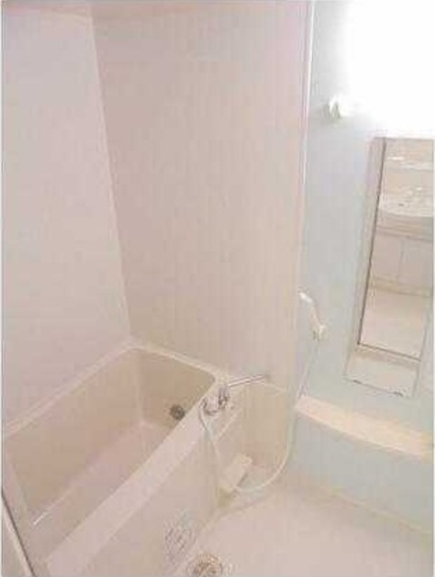 バス・シャワールーム　※別部屋反転タイプ参考写真
