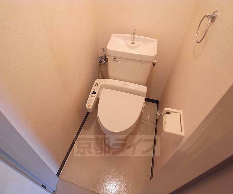 トイレ　清潔感のあるトイレです。