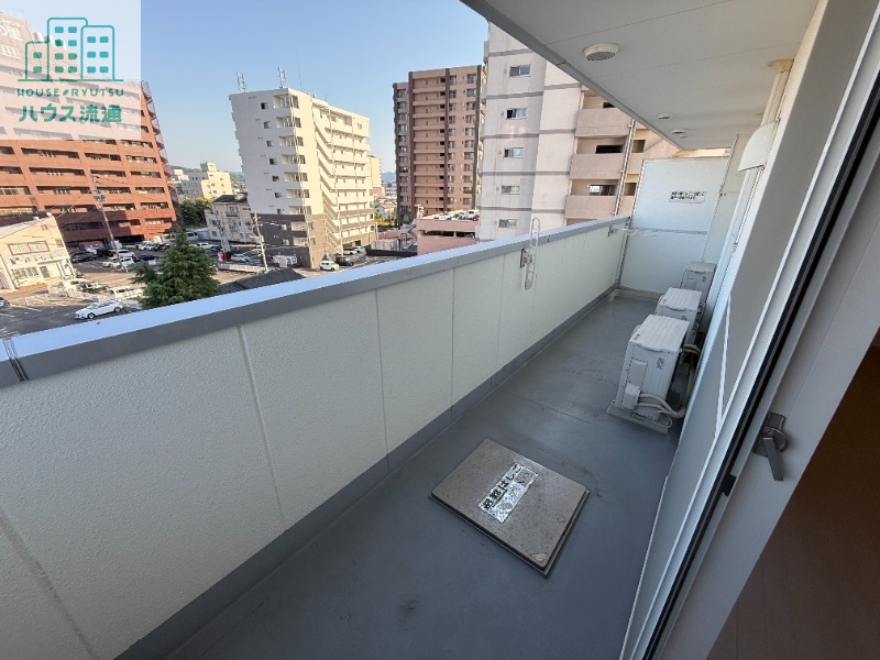 バルコニー　※別号室の写真になります※