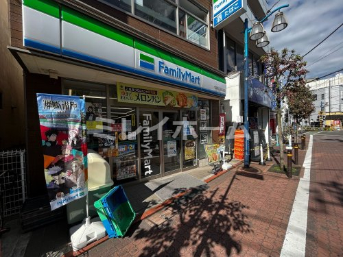コンビニ　ファミリーマート 大田矢口渡駅前店（コンビニ）まで83m