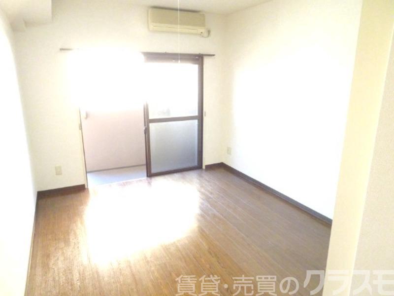 居室・リビング　明るいお部屋です♪
