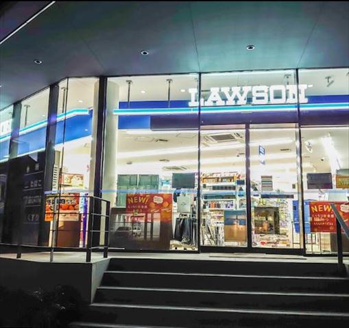 コンビニ　ローソン 麻布台一丁目店（コンビニ）まで208m