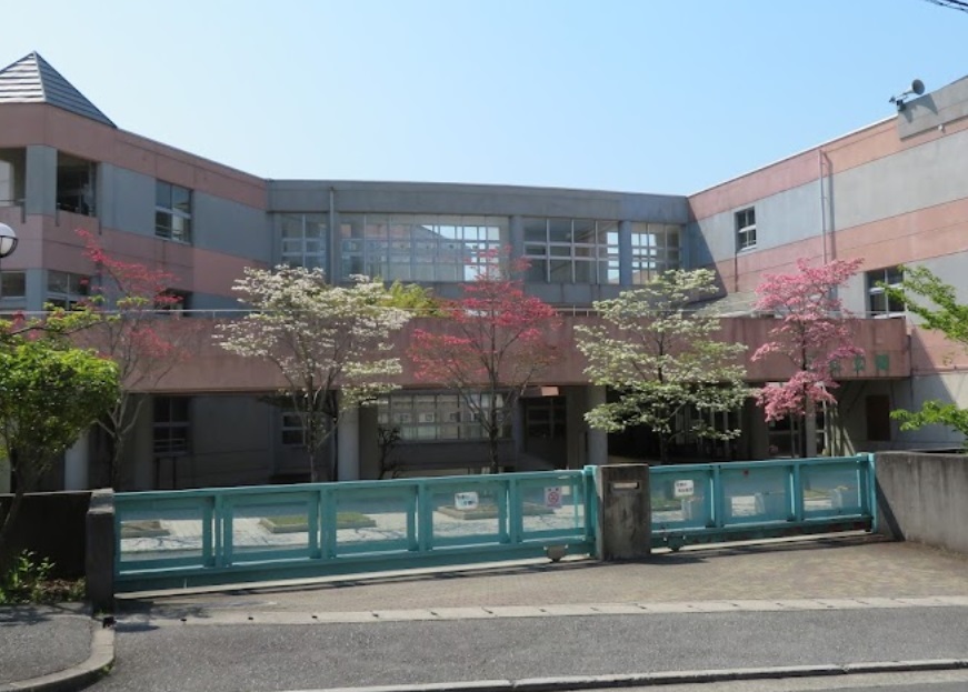 幼稚園・保育園　西宮市立 東山台育成センター（幼稚園・保育園）まで4098m