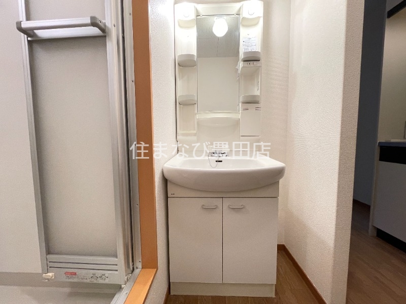 洗面設備　同型別部屋写真