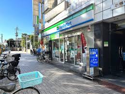 コンビニ　ファミリーマート サンプラザ北店（コンビニ）まで100m