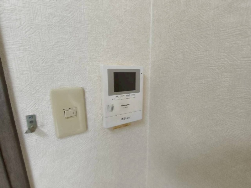 セキュリティ　インターホンです。来客者を確認できるので安心！