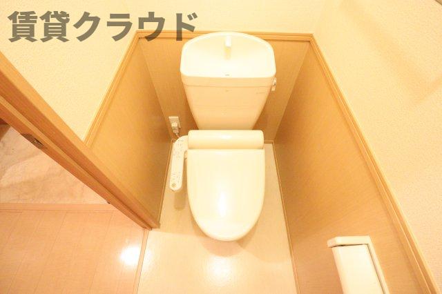 トイレ　清潔感のあるトイレです