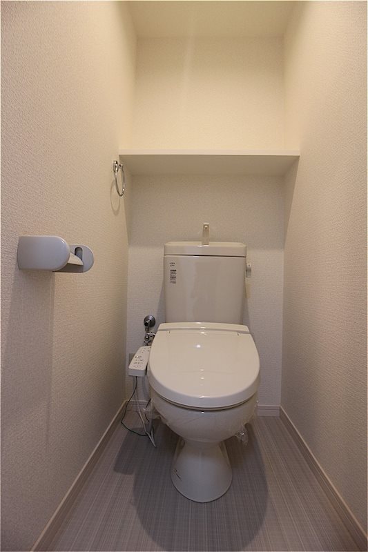 トイレ　※参照※別号室の写真です。