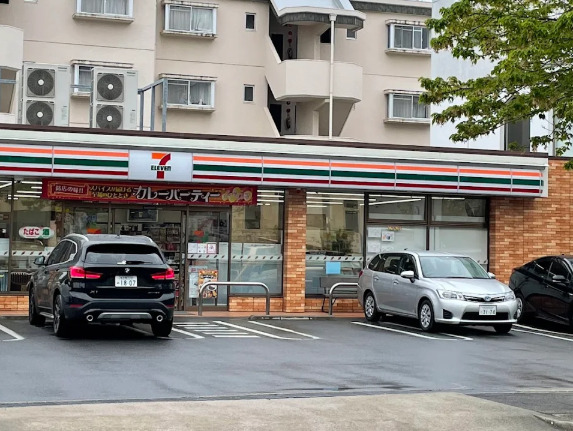 コンビニ　セブンイレブン 名古屋植田1丁目店（コンビニ）まで358m