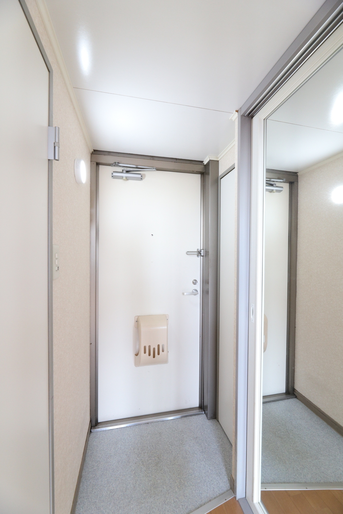 玄関　段差が低く、出入りも楽々な玄関です！