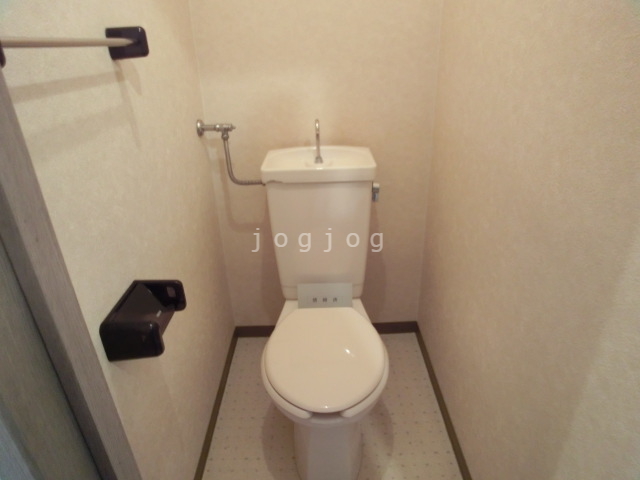 トイレ　当社サービスセンターで温水洗浄便座の設置承ります★