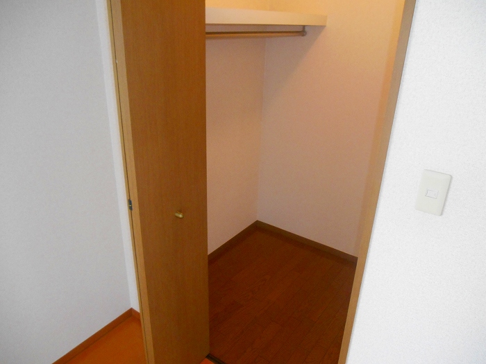 収納　同タイプ反転写真