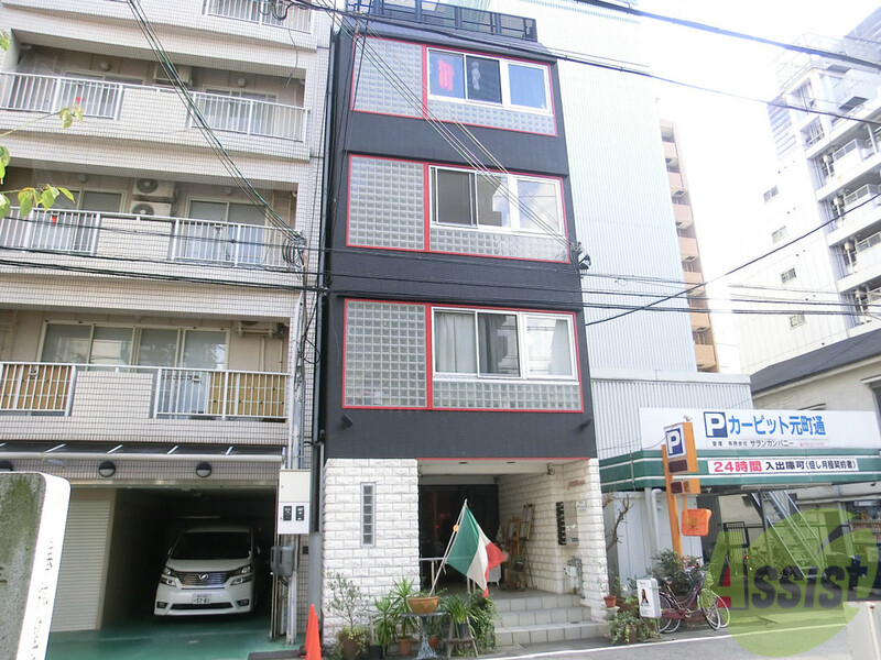 建物外観　シャープなデザインが印象的な洗練の住まい