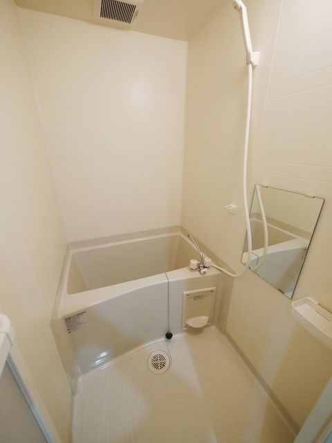バス・シャワールーム　同物件別部屋写真
