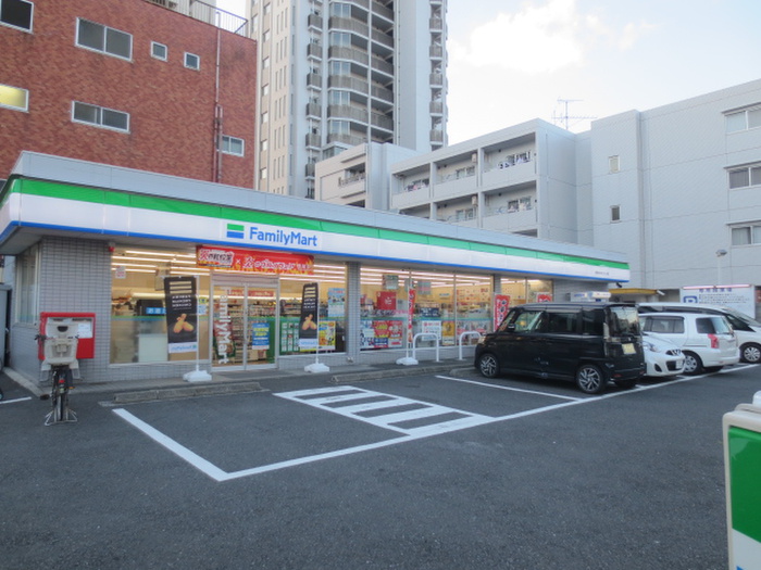 コンビニ　ファミリーマート 湘南台文化センター前（コンビニ）まで46m