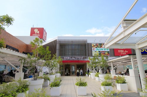 ショッピングセンター　かみしんプラザ（ショッピングセンター）まで476m