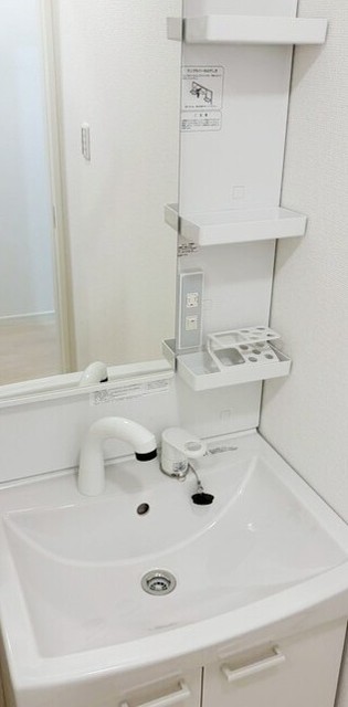 洗面設備　同仕様参考写真