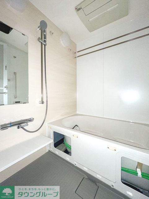 バス・シャワールーム　※写真は同タイプ住戸です。