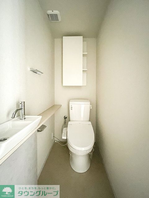 トイレ　※写真は同タイプ住戸です。
