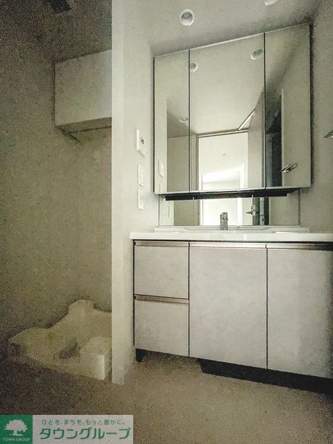 洗面設備　※写真は同タイプ住戸です。