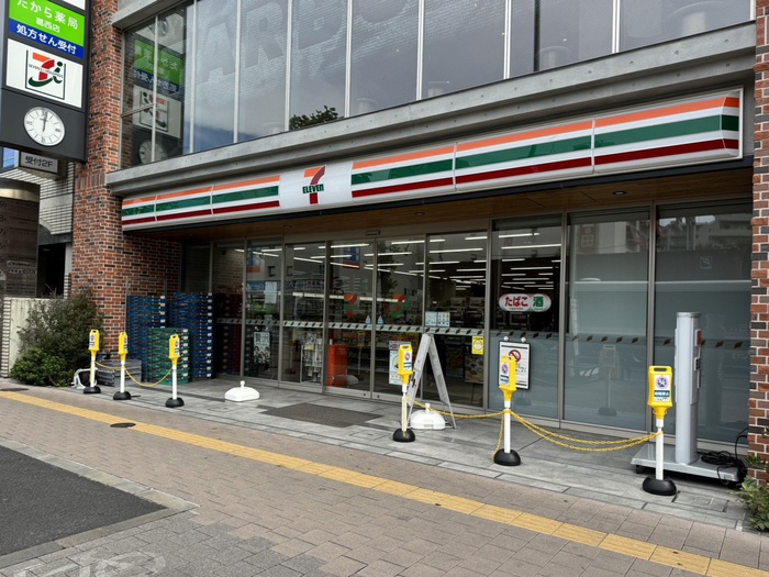 コンビニ　セブン-イレブン 葛西駅前店（コンビニ）まで210m