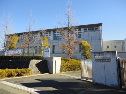 中学校　八王子市立みなみ野中学校（中学校）まで410m