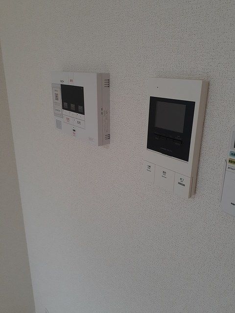 セキュリティ　★モニター付きインターホンで来客時も安心★