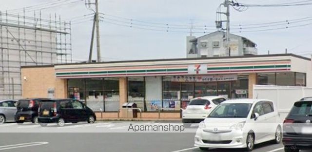 コンビニ　セブンイレブン（コンビニ）まで1112m