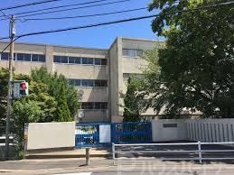 小学校　松戸市立柿ノ木台小学校（小学校）まで320m