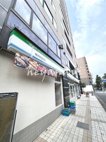 コンビニ　ファミリーマート 横浜弥生町店（コンビニ）まで346m