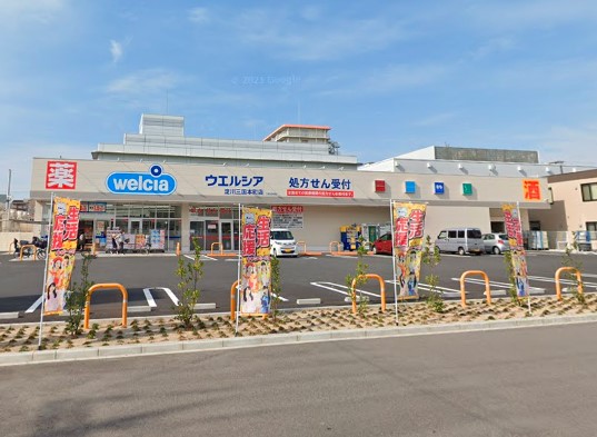 ドラックストア　ウエルシア淀川三国本町店（ドラッグストア）まで396m