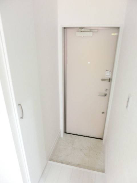 玄関　シューズBOX付になります。