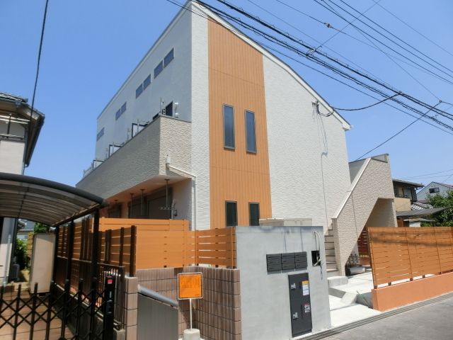 建物外観　2017年5月竣工。
