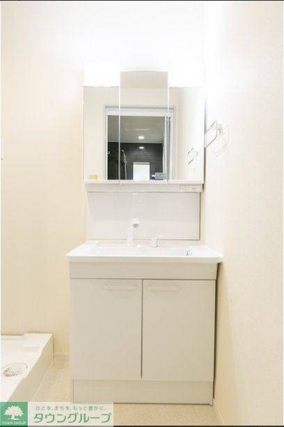 洗面設備　別部屋参考写真です