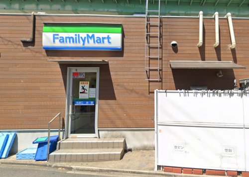 コンビニ　ファミリーマート 浅間町駅前店（コンビニ）まで52m