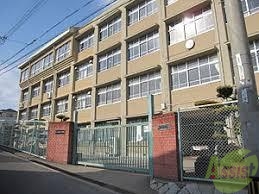 中学校　神戸市立王塚台中学校（中学校）まで727m