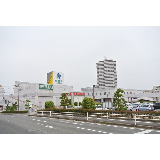 ショッピングセンター　ＭＥＧＡドンキＵＮＹ桃花台店（ショッピングセンター）まで507m