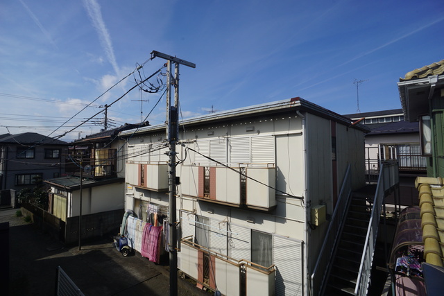 眺望　バルコニーからの景色です！圧迫感がないので暮らしやすい♪