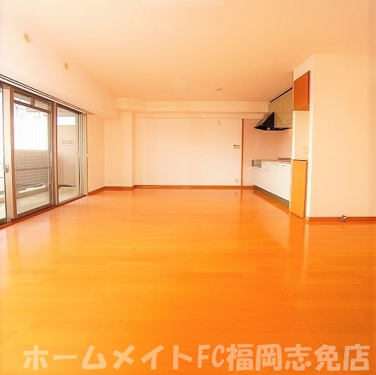 ＪＲ篠栗線 篠栗駅 徒歩9分 6階建 築24年の居間写真