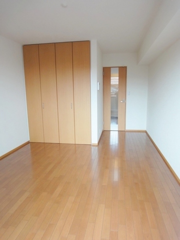 居室・リビング　★８．１帖のゆったりとしたお部屋です★