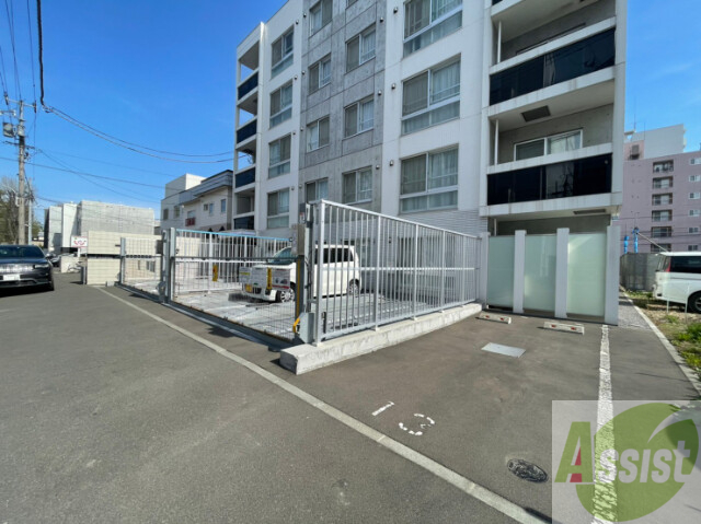駐車場　駐車場